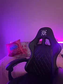 Snapshot of Your_insomniya chatting on November 2025 10:13:02 PM Your insomniya online show from November 2025 10:13:02 PM