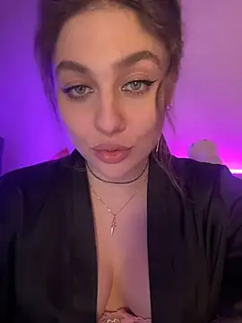 Snapshot of Your_insomniya chatting on November 2025 08:20:02 PM Your insomniya online show from November 2025 08:20:02 PM