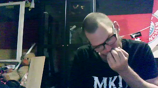 Snapshot of Die-geile-Sau chatting on October 2025 07:37:02 PM Die-geile-Sau online show from October 2025 07:37:02 PM