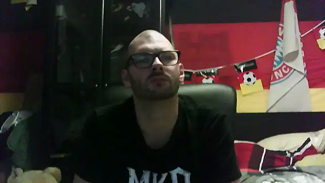 Die-geile-Sau online show from November 2025 09:48:01 PM