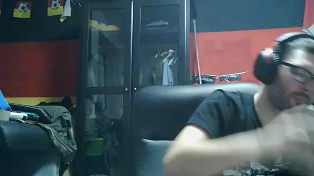 Die-geile-Sau online show from February 2026 09:38:02 PM