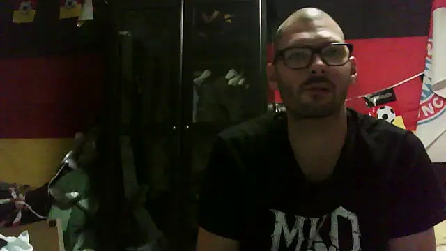 Snapshot of Die-geile-Sau chatting on September 2025 07:03:01 PM Die-geile-Sau online show from September 2025 07:03:01 PM