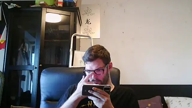 Snapshot of Die-geile-Sau chatting on May 2026 05:31:02 PM Die-geile-Sau online show from May 2026 05:31:02 PM