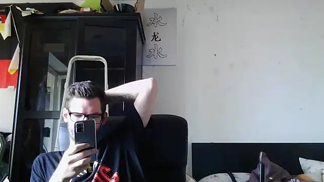 Snapshot of Die-geile-Sau chatting on May 2026 04:23:03 PM Die-geile-Sau online show from May 2026 04:23:03 PM