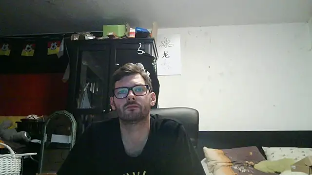 Snapshot of Die-geile-Sau chatting on May 2026 08:40:02 PM Die-geile-Sau online show from May 2026 08:40:02 PM