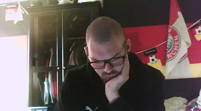 Snapshot of Die-geile-Sau chatting on March 2025 12:00:01 PM Die-geile-Sau online show from March 2025 12:00:01 PM