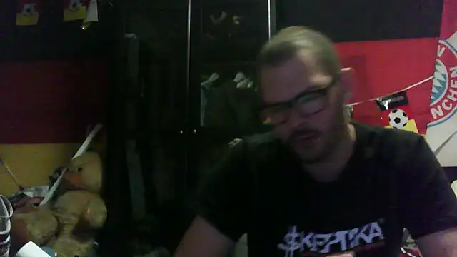 Snapshot of Die-geile-Sau chatting on October 2025 08:46:02 PM Die-geile-Sau online show from October 2025 08:46:02 PM