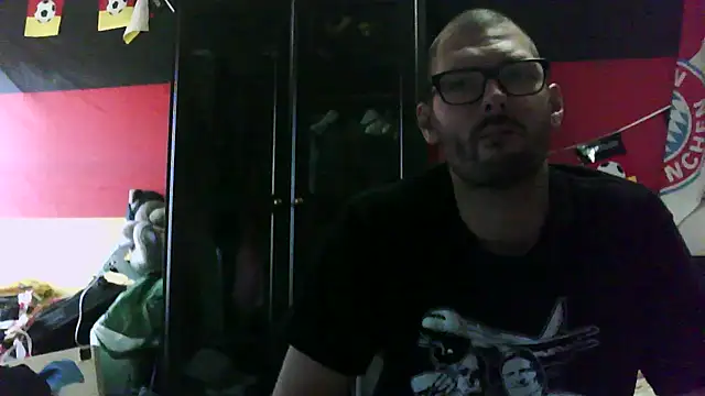 Snapshot of Die-geile-Sau chatting on September 2025 03:07:02 PM Die-geile-Sau online show from September 2025 03:07:02 PM