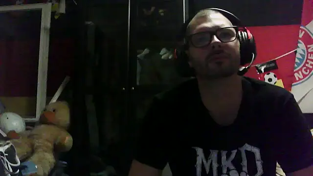 Snapshot of Die-geile-Sau chatting on September 2025 07:19:02 PM Die-geile-Sau online show from September 2025 07:19:02 PM