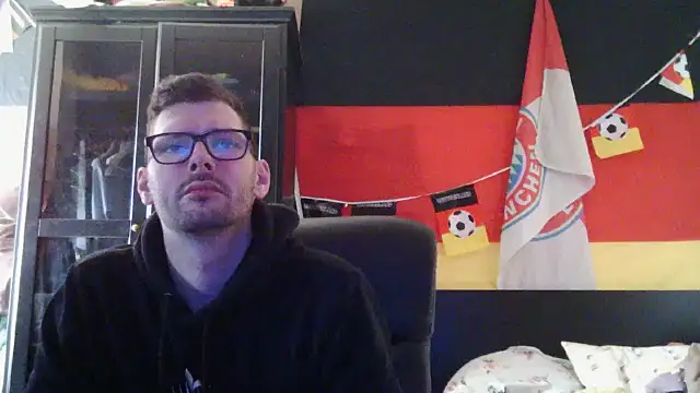 Die-geile-Sau online show from March 2026 01:22:02 PM