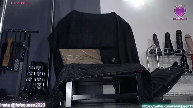 Snapshot of Kinky_Butterfly chatting on January 2025 10:34:02 PM Kinky Butterfly online show from January 2025 10:34:02 PM