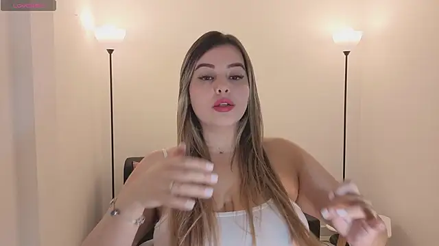 camiilaa1 online show from April 2026 09:32:01 PM
