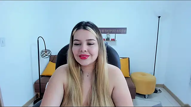 Snapshot of camiilaa1 chatting on February 2025 10:11:02 PM camiilaa1 online show from February 2025 10:11:02 PM