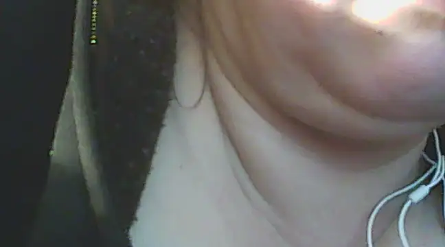 Snapshot of deluxpussy chatting on March 2025 08:27:01 PM deluxpussy online show from March 2025 08:27:01 PM