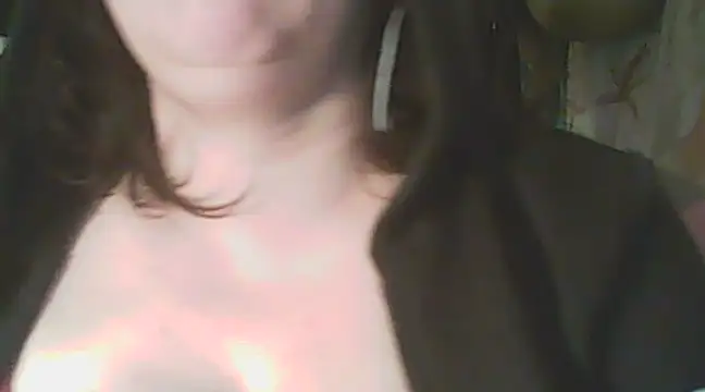 Snapshot of deluxpussy chatting on February 2025 04:10:01 PM deluxpussy online show from February 2025 04:10:01 PM