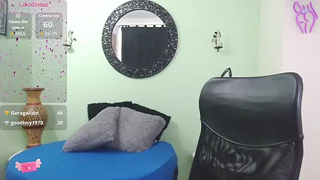 Sofia Franco  online show from March 2025 09:22:01 PM