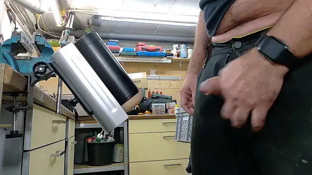 Snapshot of Nikeyone2 chatting on October 2025 09:41:01 AM Nikeyone2 online show from October 2025 09:41:01 AM