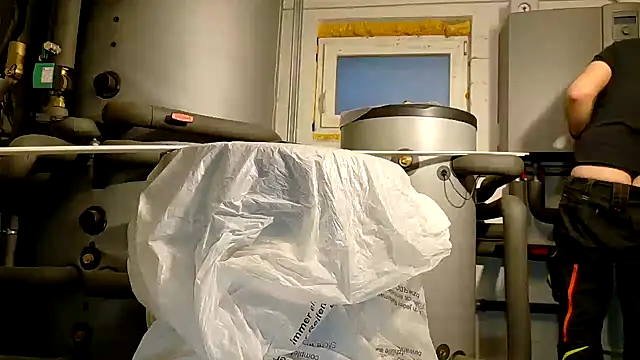 Snapshot of Nikeyone2 chatting on December 2024 02:53:01 PM Nikeyone2 online show from December 2024 02:53:01 PM