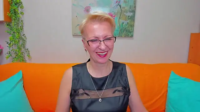 iamyourdream89 online show from March 2026 01:06:01 PM