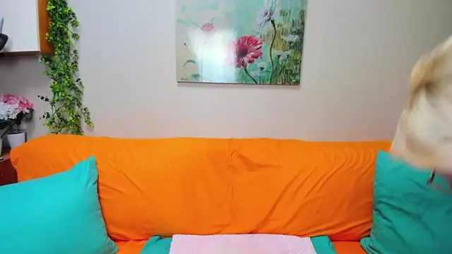 iamyourdream89 online show from November 2025 04:40:02 PM