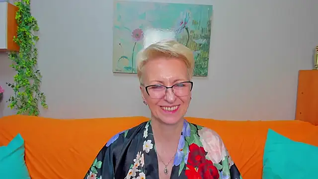 iamyourdream89 online show from March 2026 01:12:02 PM