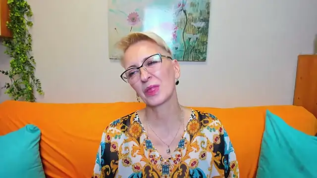 iamyourdream89 online show from December 2025 03:03:01 PM