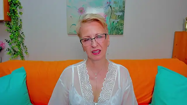iamyourdream89 online show from May 2026 08:45:01 AM