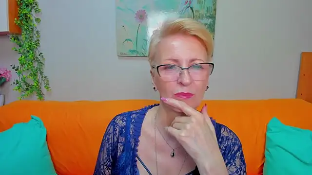 iamyourdream89 online show from May 2026 08:57:02 AM