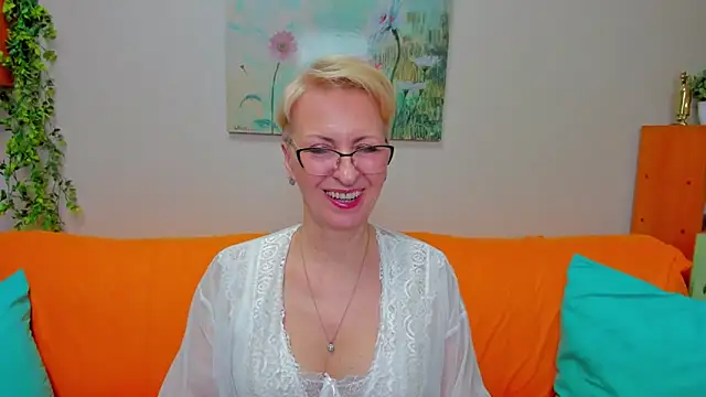 iamyourdream89 online show from March 2026 12:16:02 PM