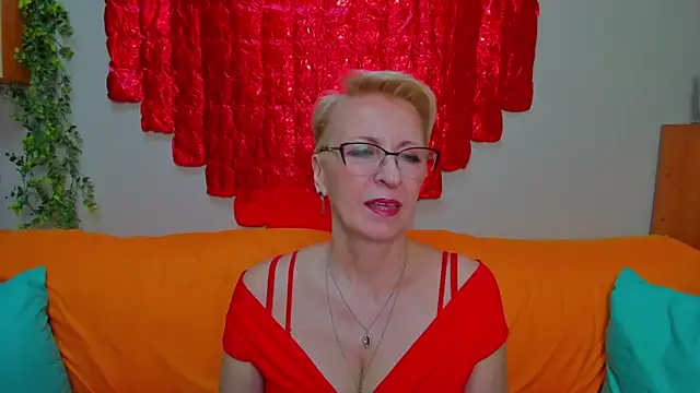 iamyourdream89 online show from March 2026 02:57:01 PM