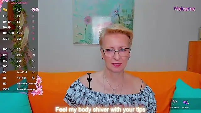 iamyourdream89 online show from May 2026 06:34:01 AM