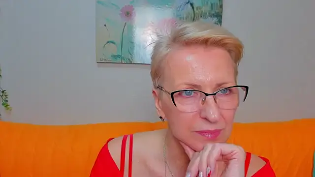 iamyourdream89 online show from April 2026 01:24:02 PM