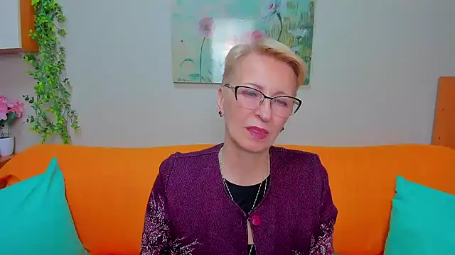 iamyourdream89 online show from May 2026 09:17:02 AM