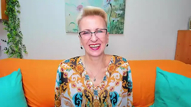 iamyourdream89 online show from November 2025 10:04:01 AM