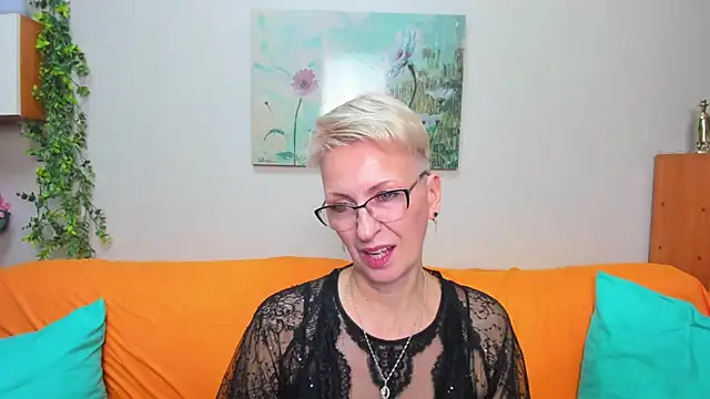 iamyourdream89 online show from December 2025 11:13:01 AM