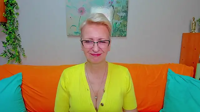 iamyourdream89 online show from January 2026 08:51:02 AM