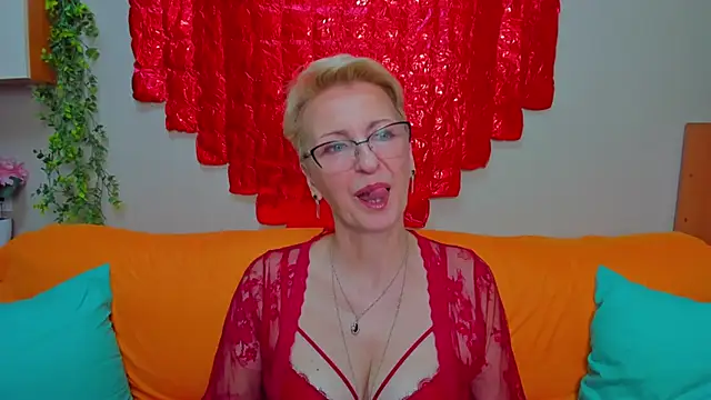 iamyourdream89 online show from February 2026 10:26:02 AM