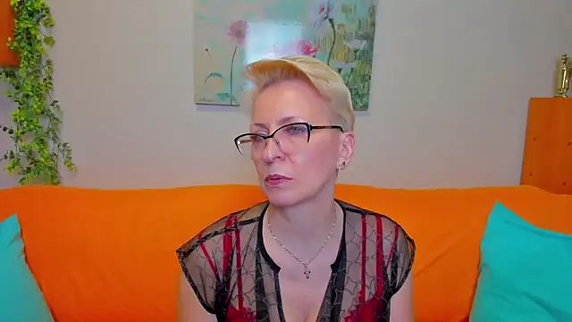 iamyourdream89 online show from March 2026 02:38:01 PM