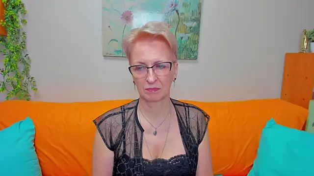 iamyourdream89 online show from March 2026 03:13:02 PM