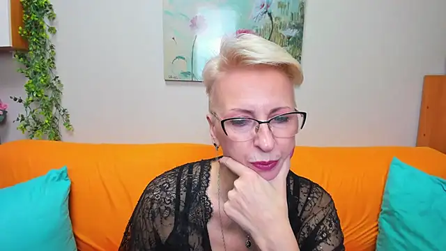 iamyourdream89 online show from December 2025 01:10:02 PM