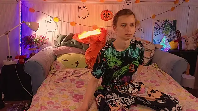 Frank Fraer online show from November 2025 07:56:01 AM