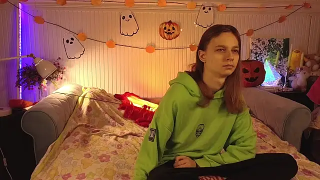 Frank Fraer online show from October 2025 03:48:01 PM