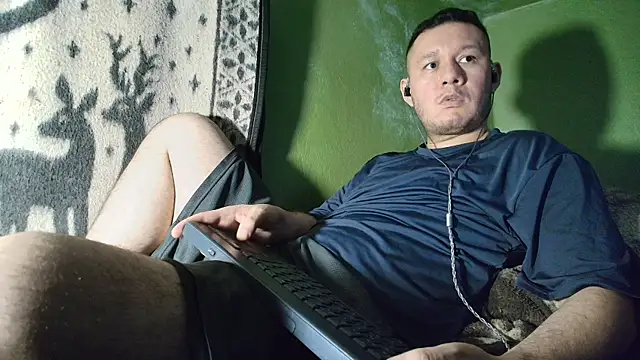 Snapshot of sweet_cock28 chatting on May 2026 03:23:02 AM sweet cock28 online show from May 2026 03:23:02 AM