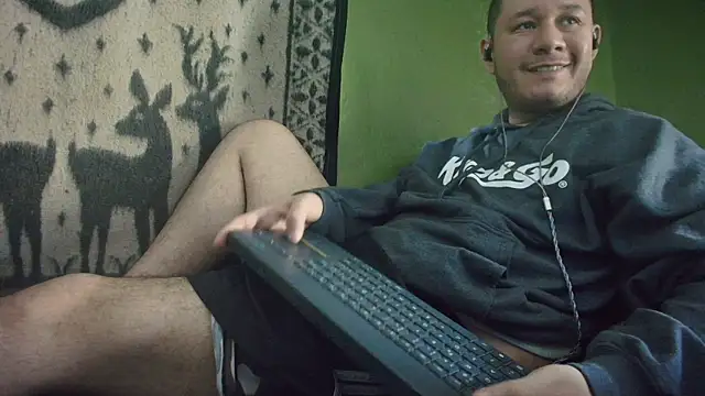 Snapshot of sweet_cock28 chatting on June 2026 03:17:01 PM sweet cock28 online show from June 2026 03:17:01 PM
