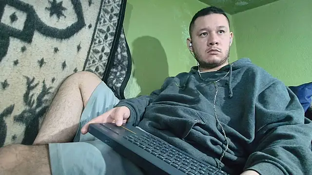 Snapshot of sweet_cock28 chatting on October 2025 03:34:01 PM sweet cock28 online show from October 2025 03:34:01 PM