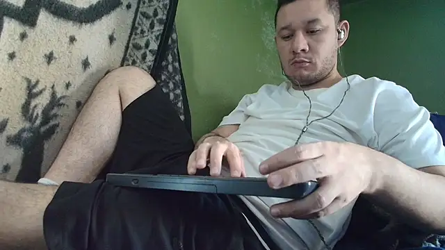 Snapshot of sweet_cock28 chatting on September 2025 03:19:02 PM sweet cock28 online show from September 2025 03:19:02 PM