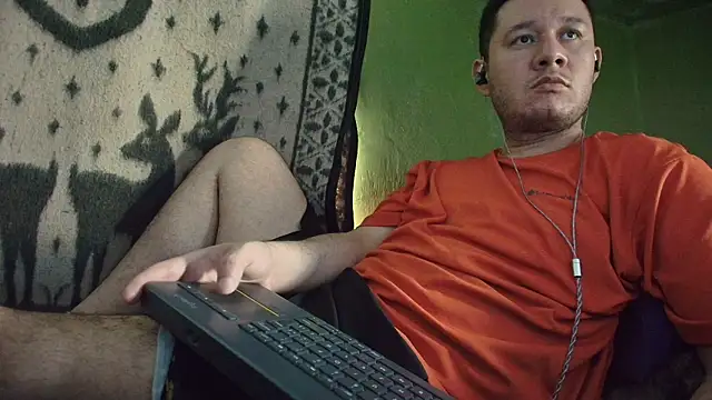 Snapshot of sweet_cock28 chatting on May 2026 02:01:01 PM sweet cock28 online show from May 2026 02:01:01 PM