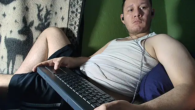 Snapshot of sweet_cock28 chatting on April 2026 03:35:01 AM sweet cock28 online show from April 2026 03:35:01 AM