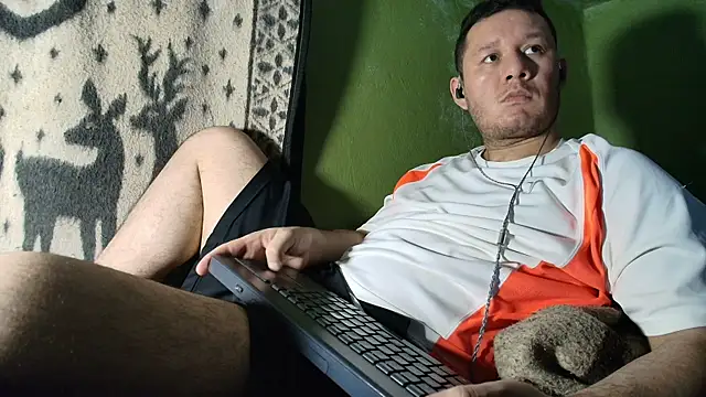 Snapshot of sweet_cock28 chatting on April 2026 03:53:02 AM sweet cock28 online show from April 2026 03:53:02 AM