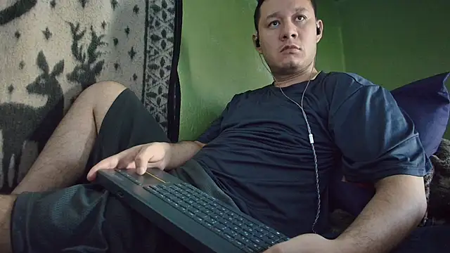 Snapshot of sweet_cock28 chatting on April 2026 03:05:01 PM sweet cock28 online show from April 2026 03:05:01 PM